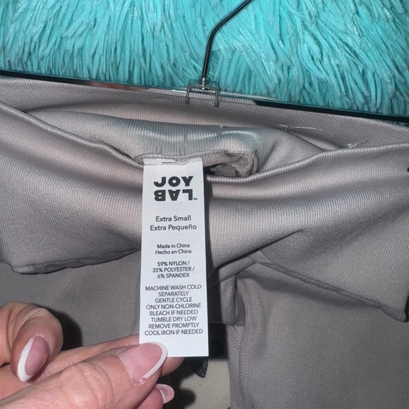 JoyLab Gray Leggings with Relaxed Fit and Elastic Waistband - Picture 4 of 4